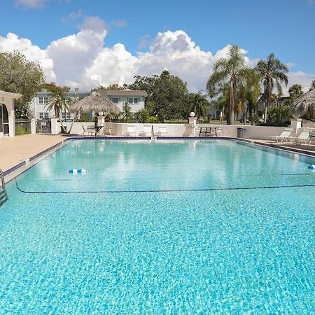 Tradewinds Retreat - Pool, 15 Min To Clearwater Beach Exterior foto