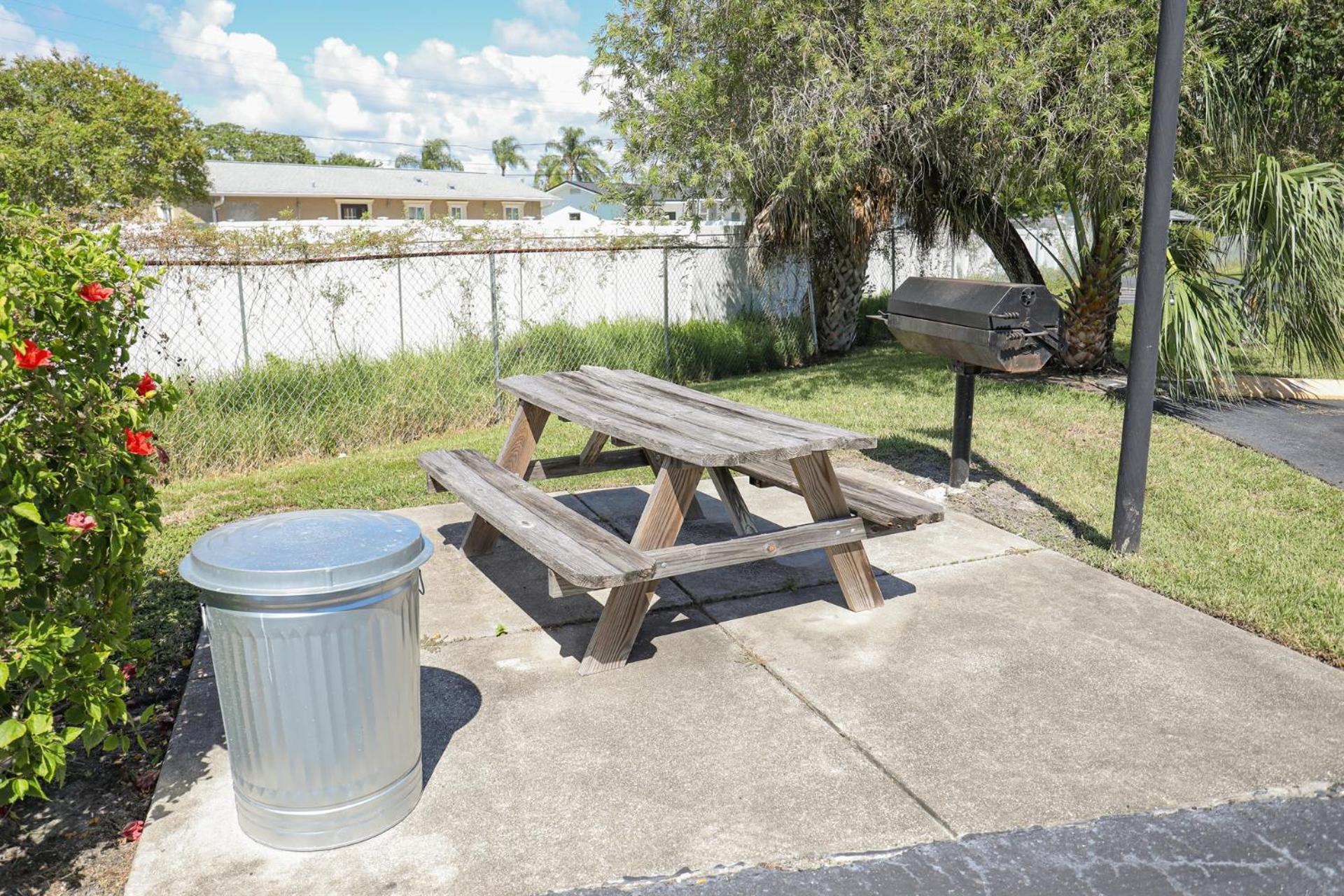 Tradewinds Retreat - Pool, 15 Min To Clearwater Beach Exterior foto